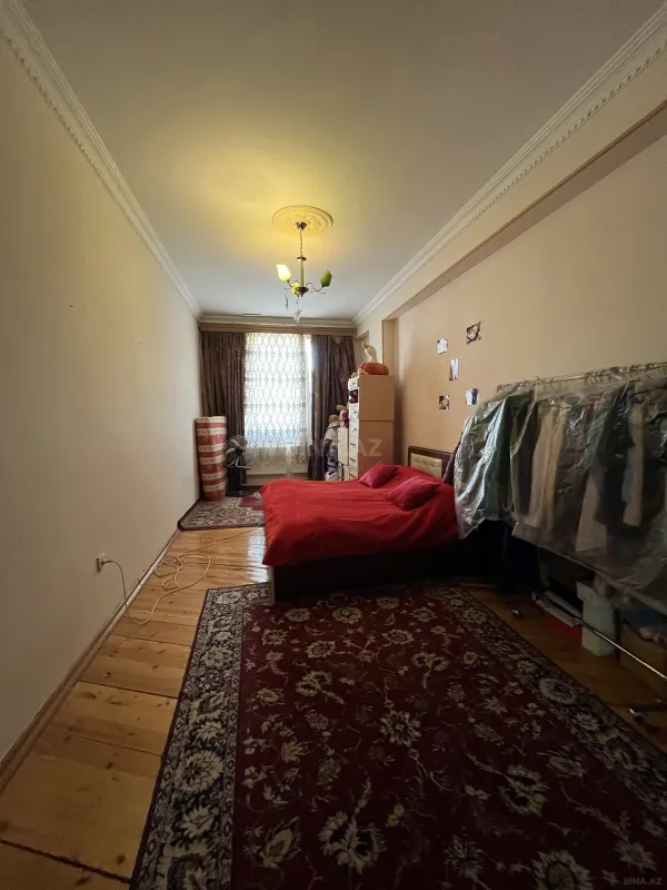 Satılır 2 otaqlı mənzil 84 m²