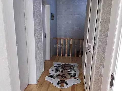 Satılır 7 otaqlı həyət evi 308 m²