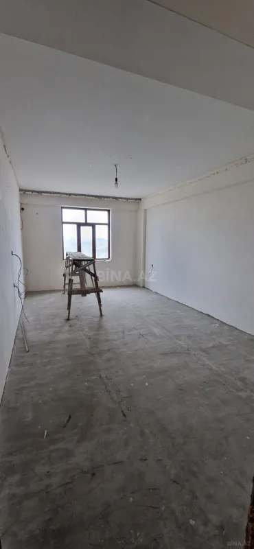 Satılır 3 otaqlı mənzil 137 m²