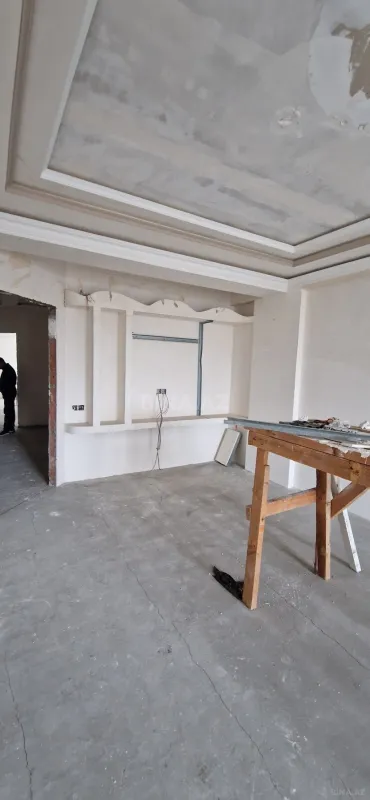 Satılır 3 otaqlı mənzil 137 m²