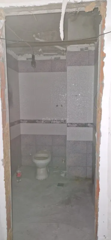 Satılır 3 otaqlı mənzil 137 m²