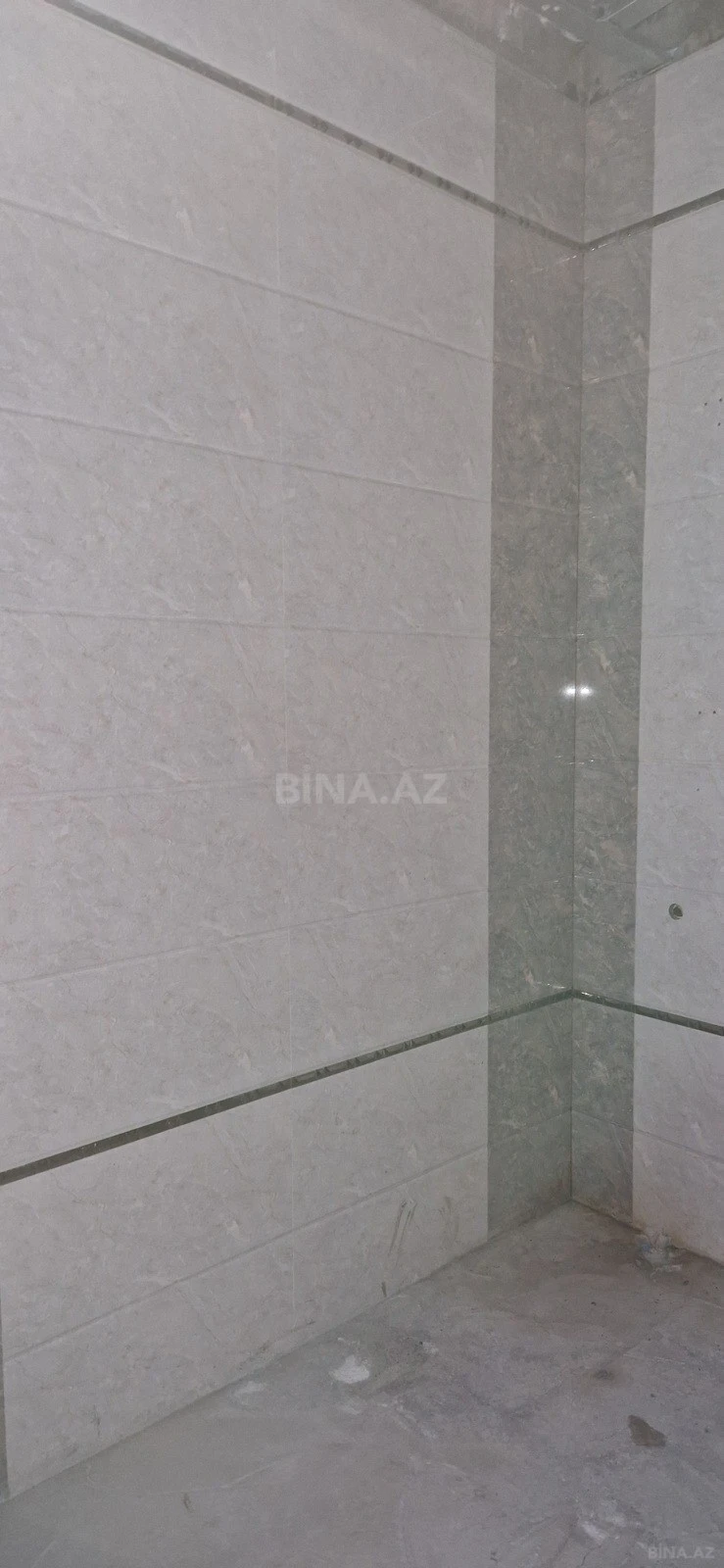 Satılır 3 otaqlı mənzil 137 m²