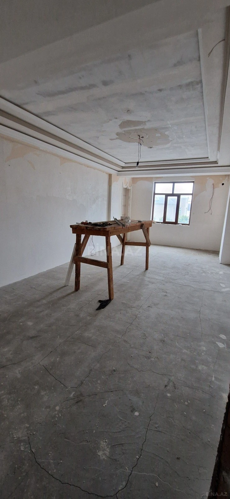 Satılır 3 otaqlı mənzil 137 m²