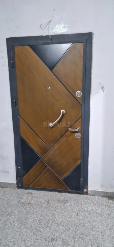 Satılır 3 otaqlı mənzil 137 m²