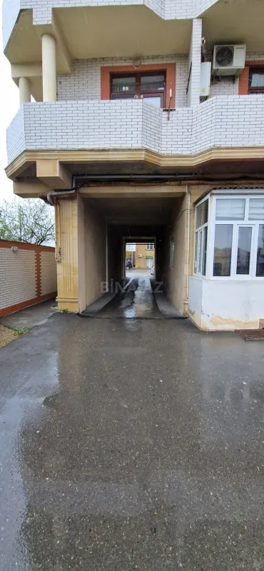 Satılır 3 otaqlı mənzil 137 m²
