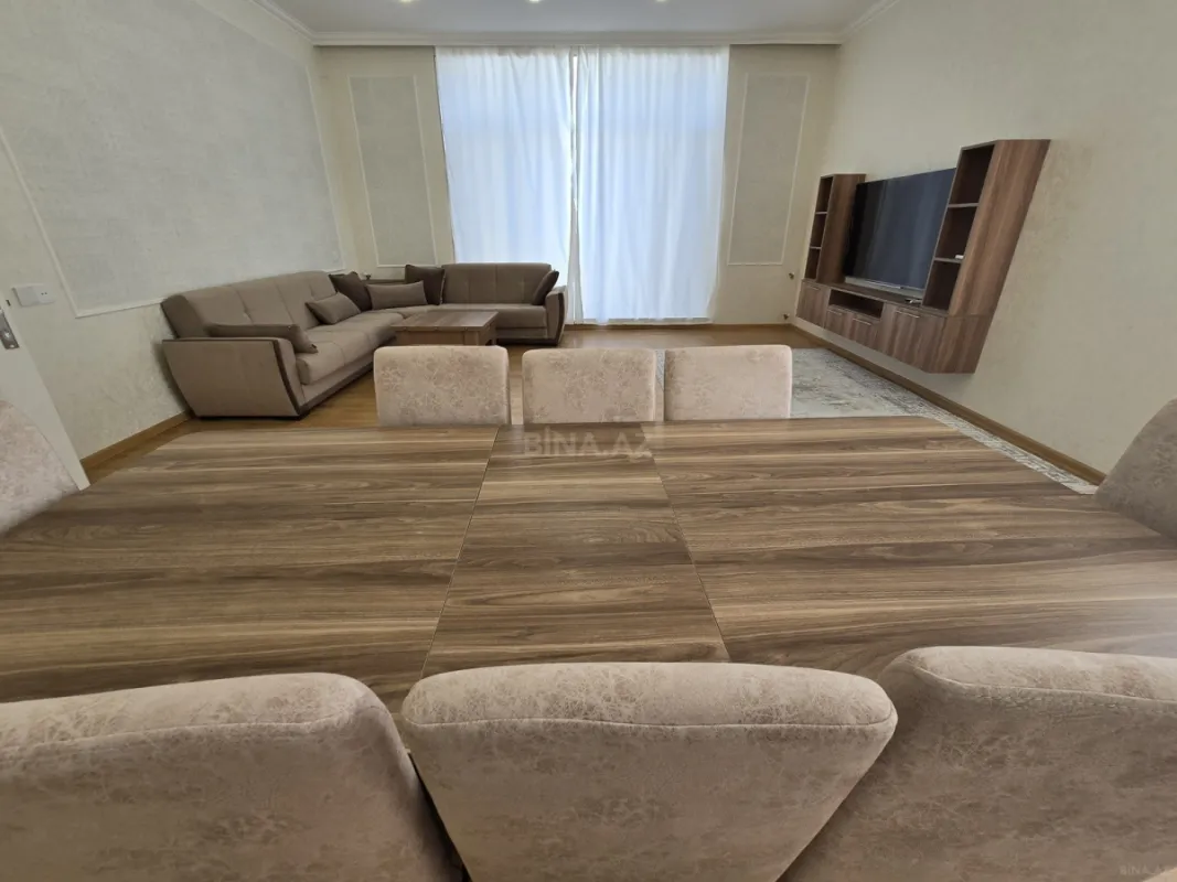 Kirayə verilir 5 otaqlı həyət evi 250 m²