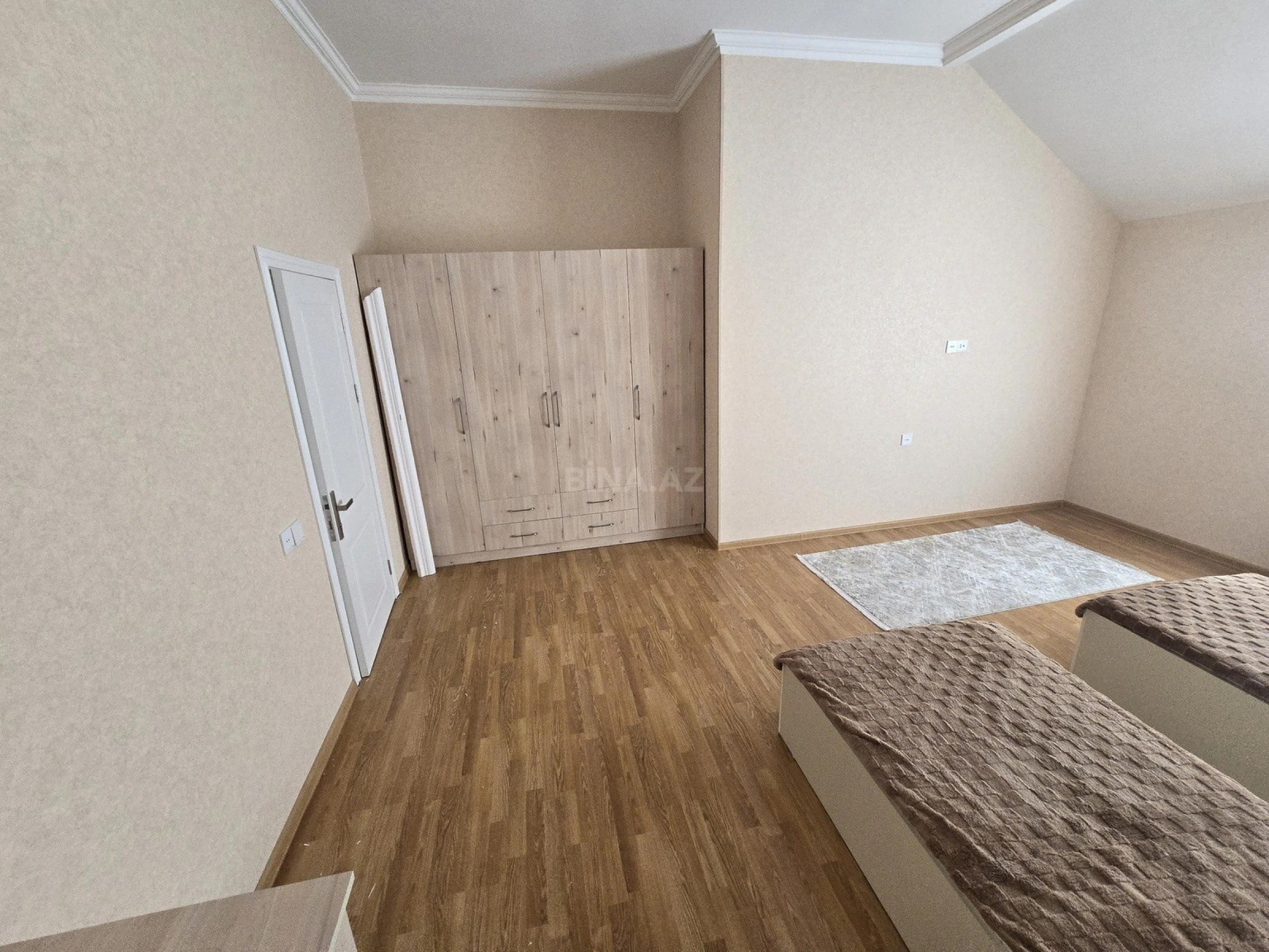 Kirayə verilir 5 otaqlı həyət evi 250 m²