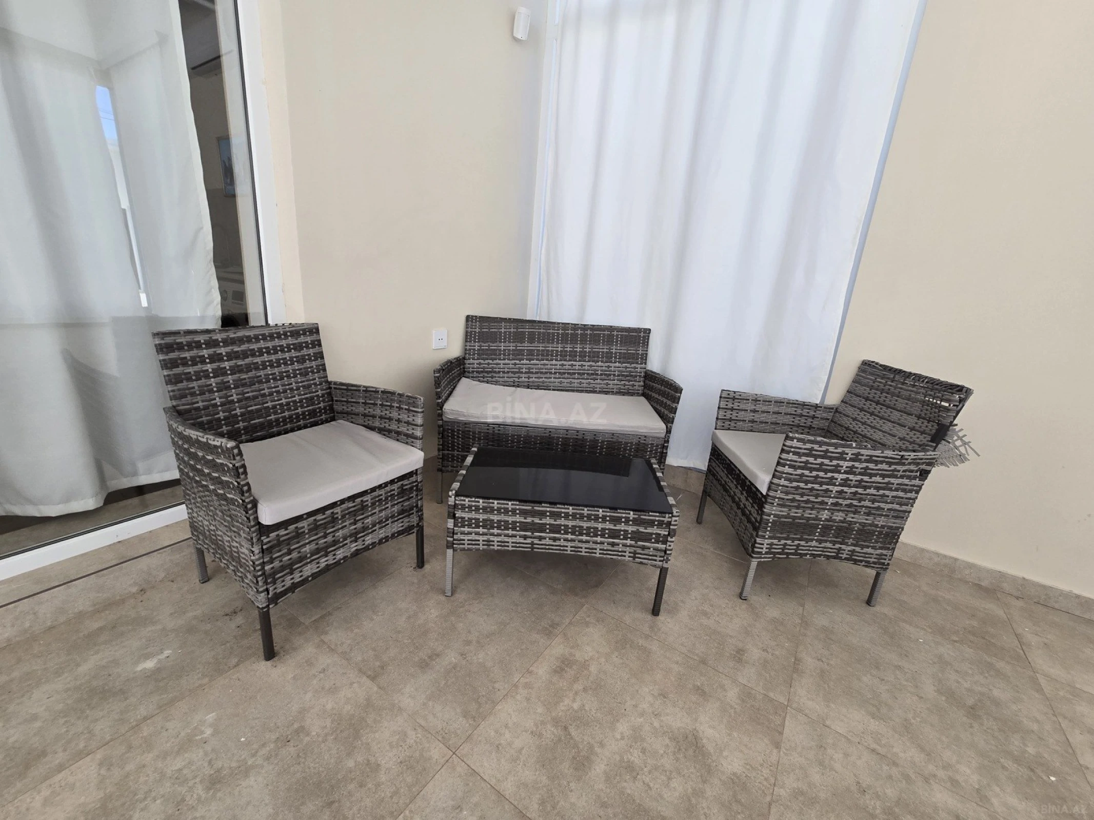 Kirayə verilir 5 otaqlı həyət evi 250 m²