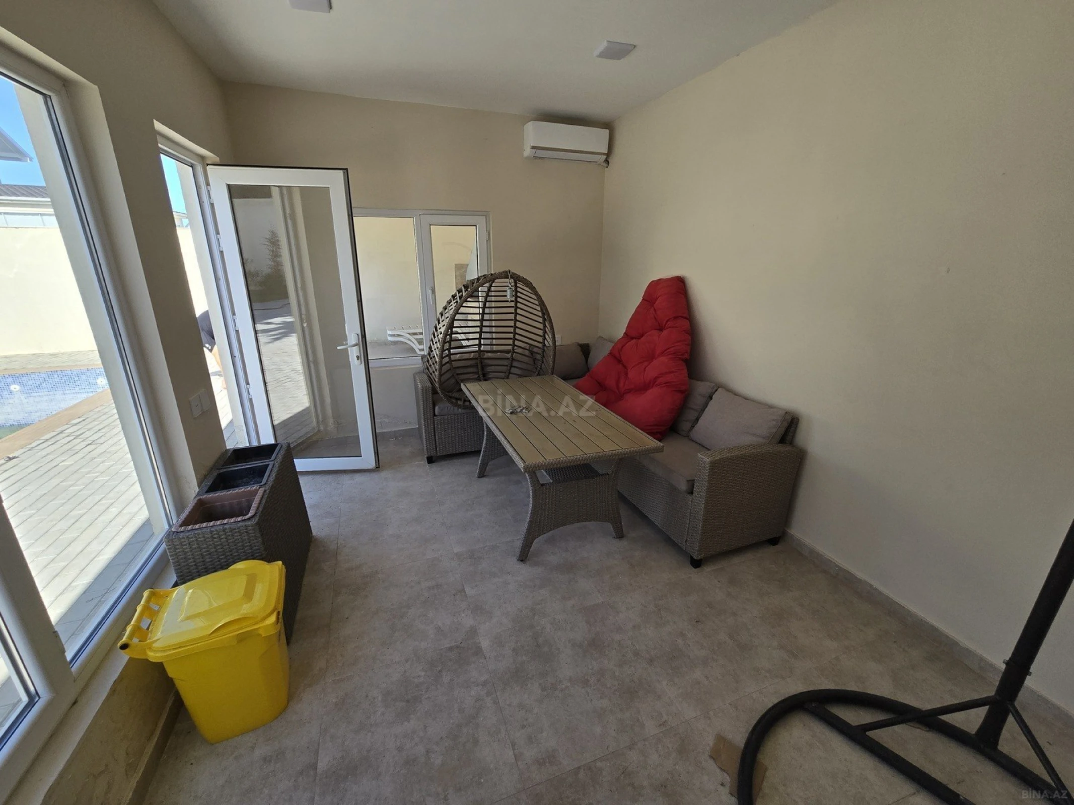 Kirayə verilir 5 otaqlı həyət evi 250 m²