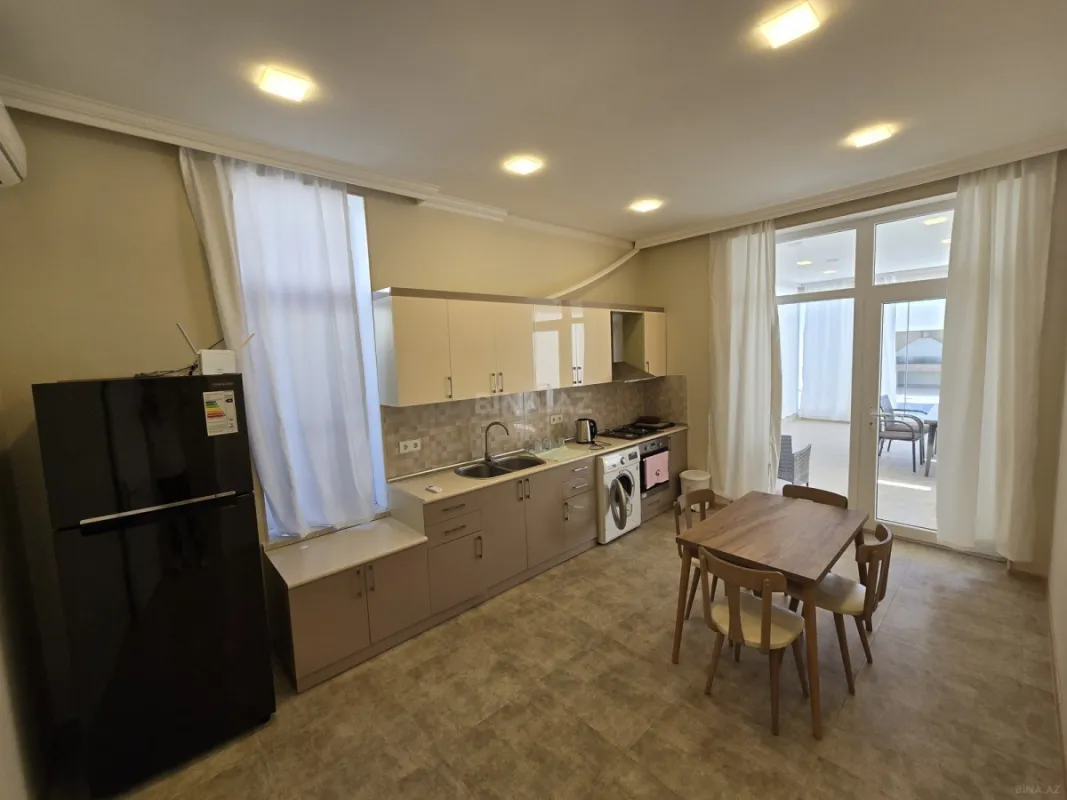 Kirayə verilir 5 otaqlı həyət evi 250 m²