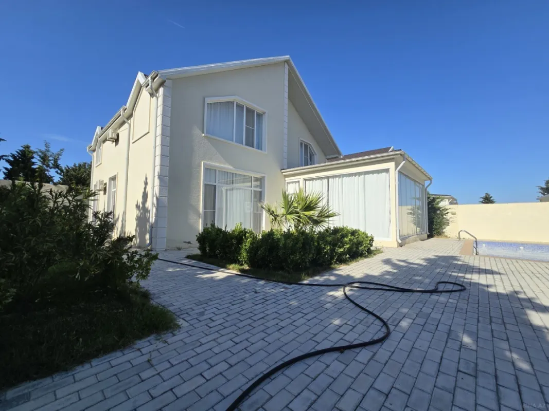 Kirayə verilir 5 otaqlı həyət evi 250 m²