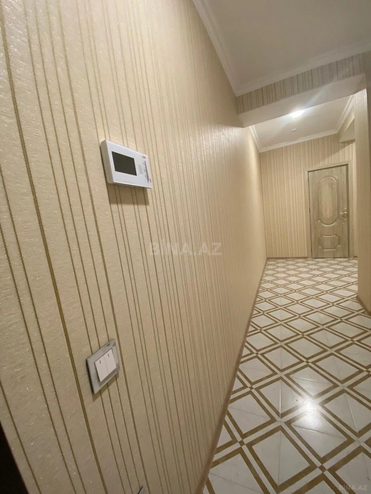 Kirayə verilir 2 otaqlı mənzil 100 m²