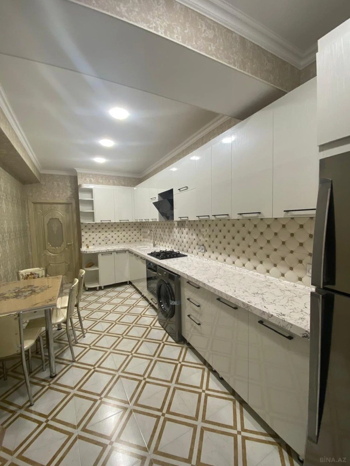 Kirayə verilir 2 otaqlı mənzil 100 m²