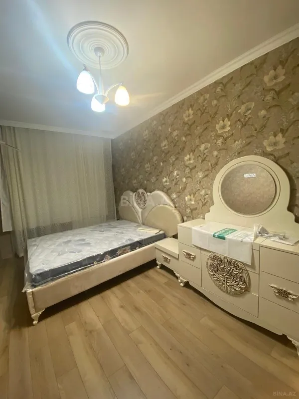 Kirayə verilir 2 otaqlı mənzil 100 m²
