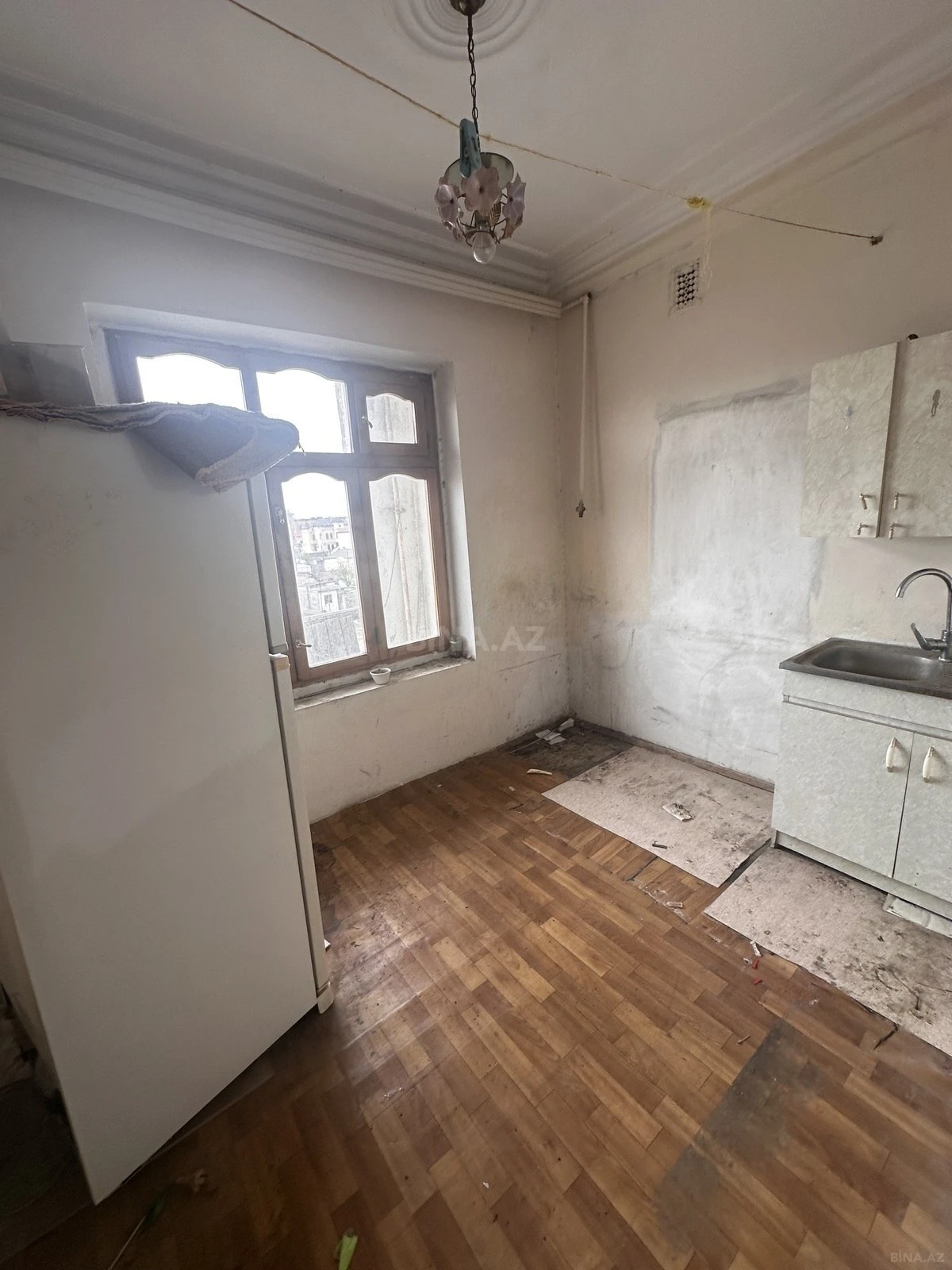 Satılır 1 otaqlı mənzil 42 m²