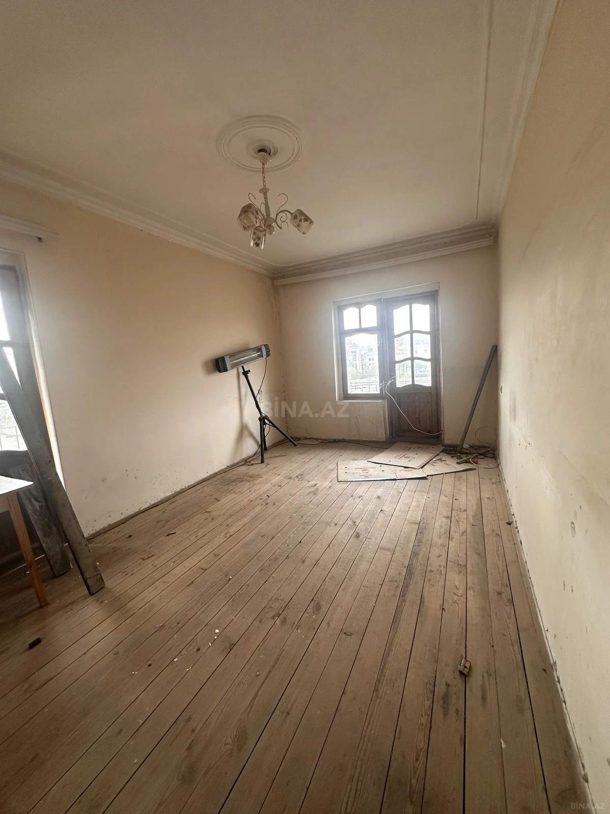 Satılır 1 otaqlı mənzil 42 m²