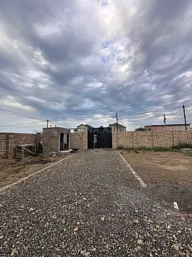 Satılır 4 otaqlı həyət evi 170 m²