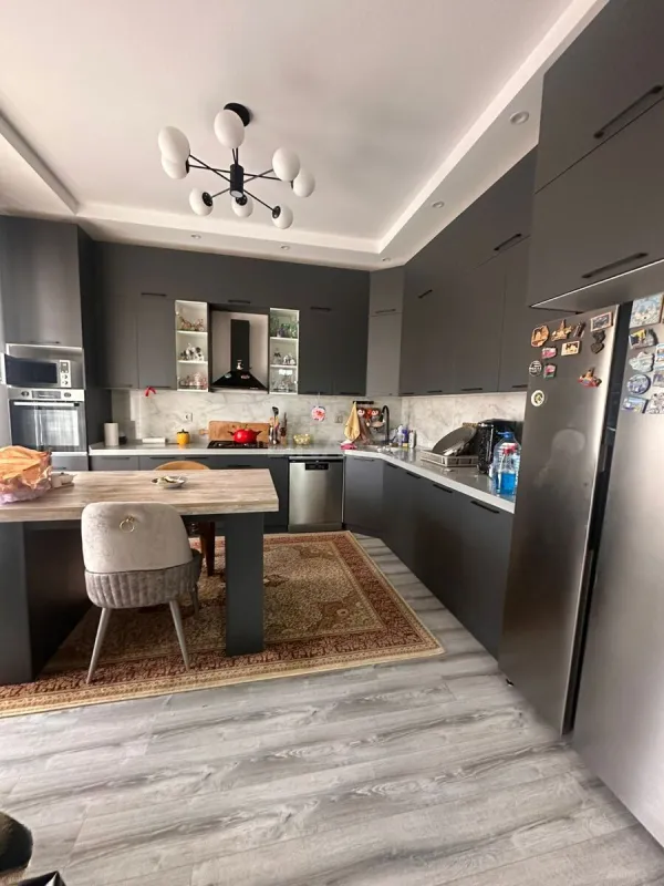 Satılır 4 otaqlı həyət evi 170 m²