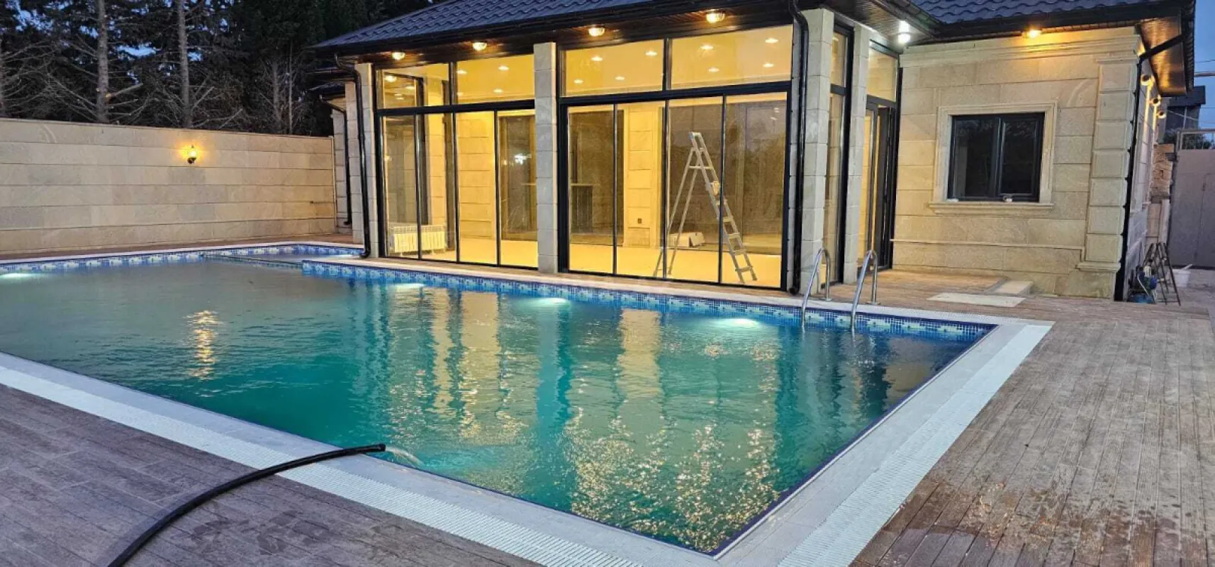 Kirayə verilir 4 otaqlı həyət evi 200 m²