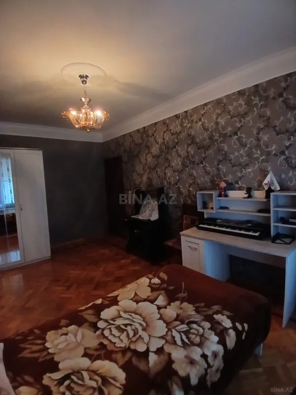 Satılır 4 otaqlı mənzil 95 m²