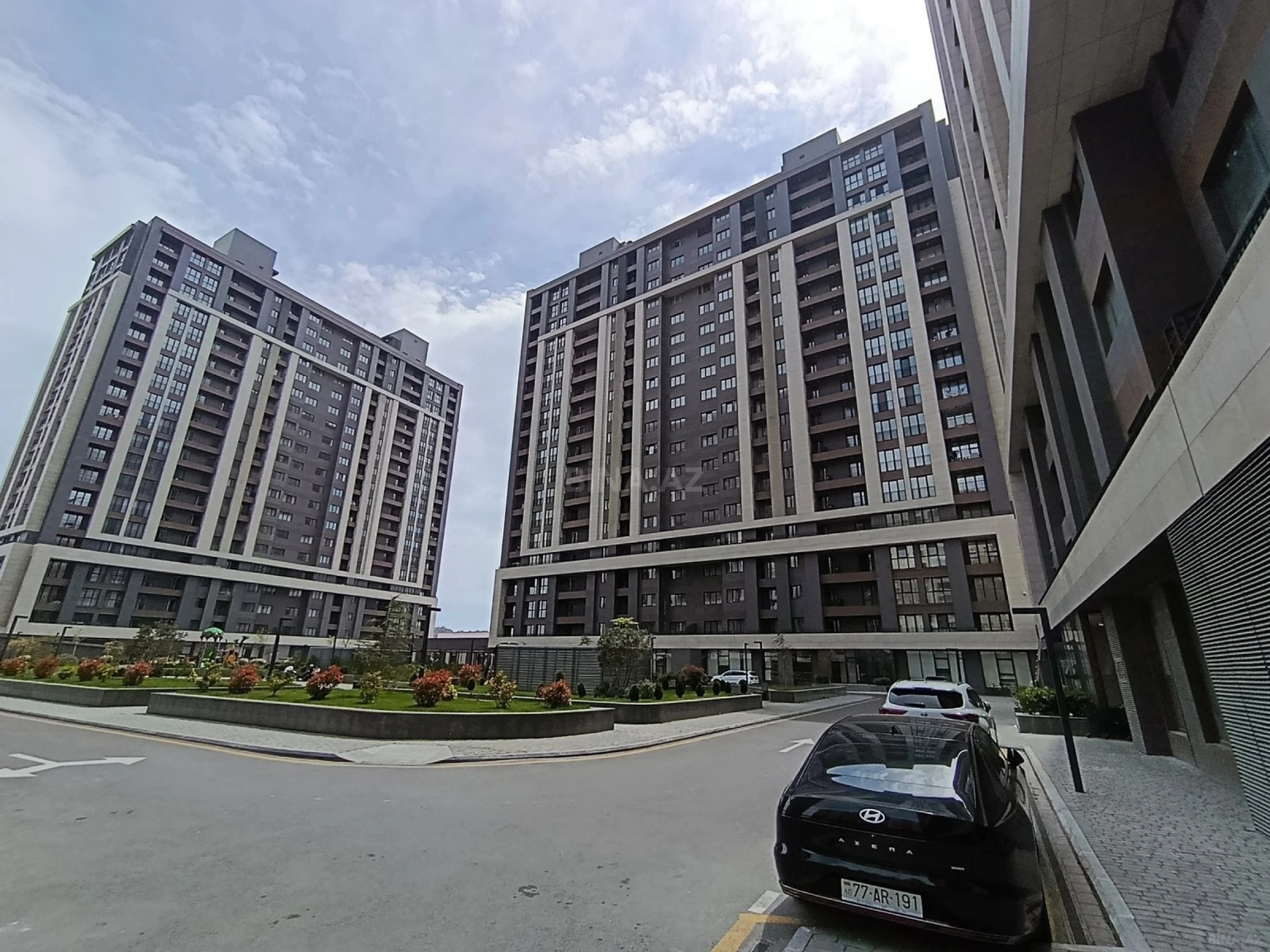 Kirayə verilir 3 otaqlı mənzil 145 m²