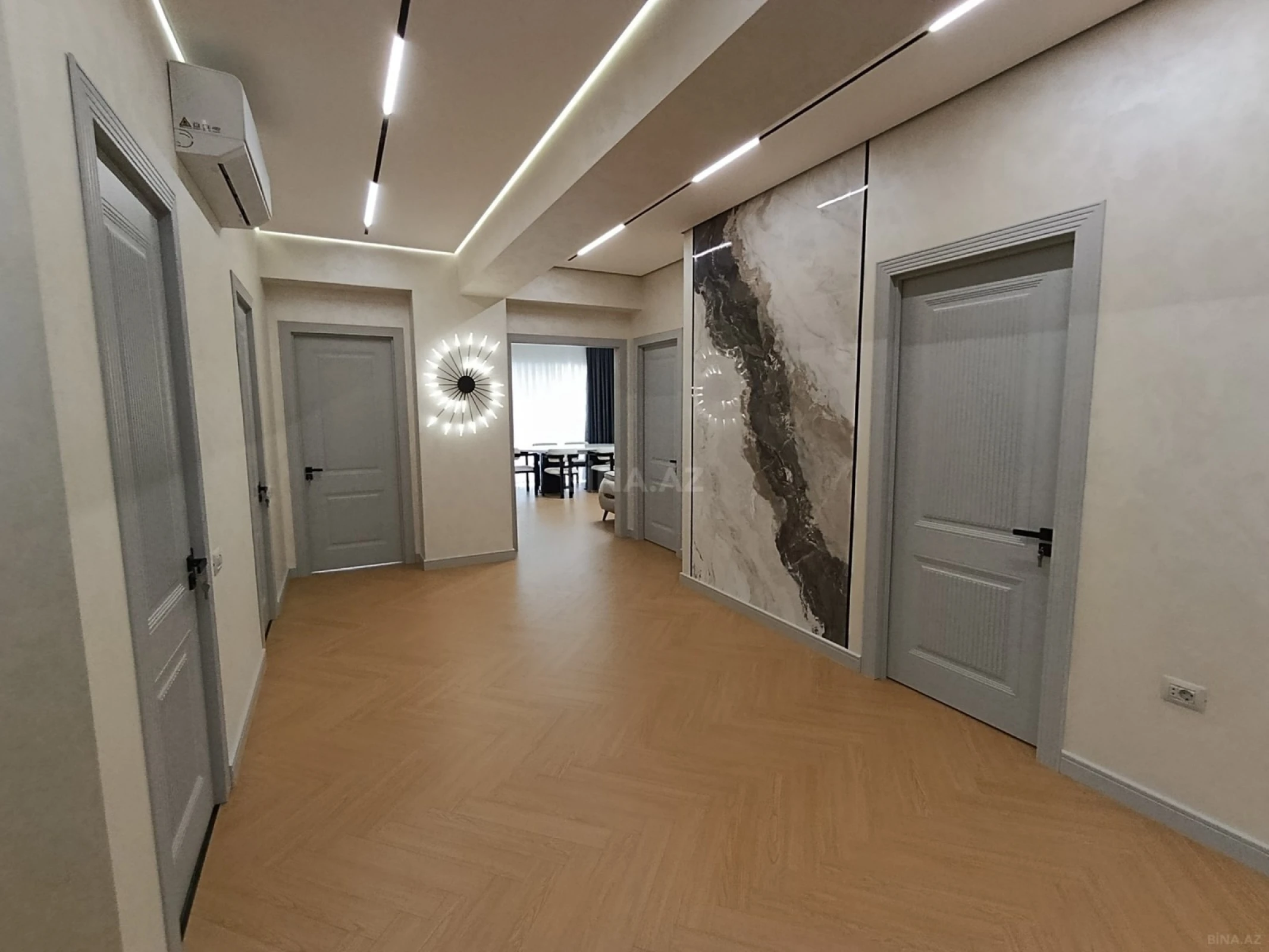 Kirayə verilir 3 otaqlı mənzil 145 m²