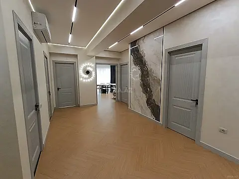 Kirayə verilir 3 otaqlı mənzil 145 m²