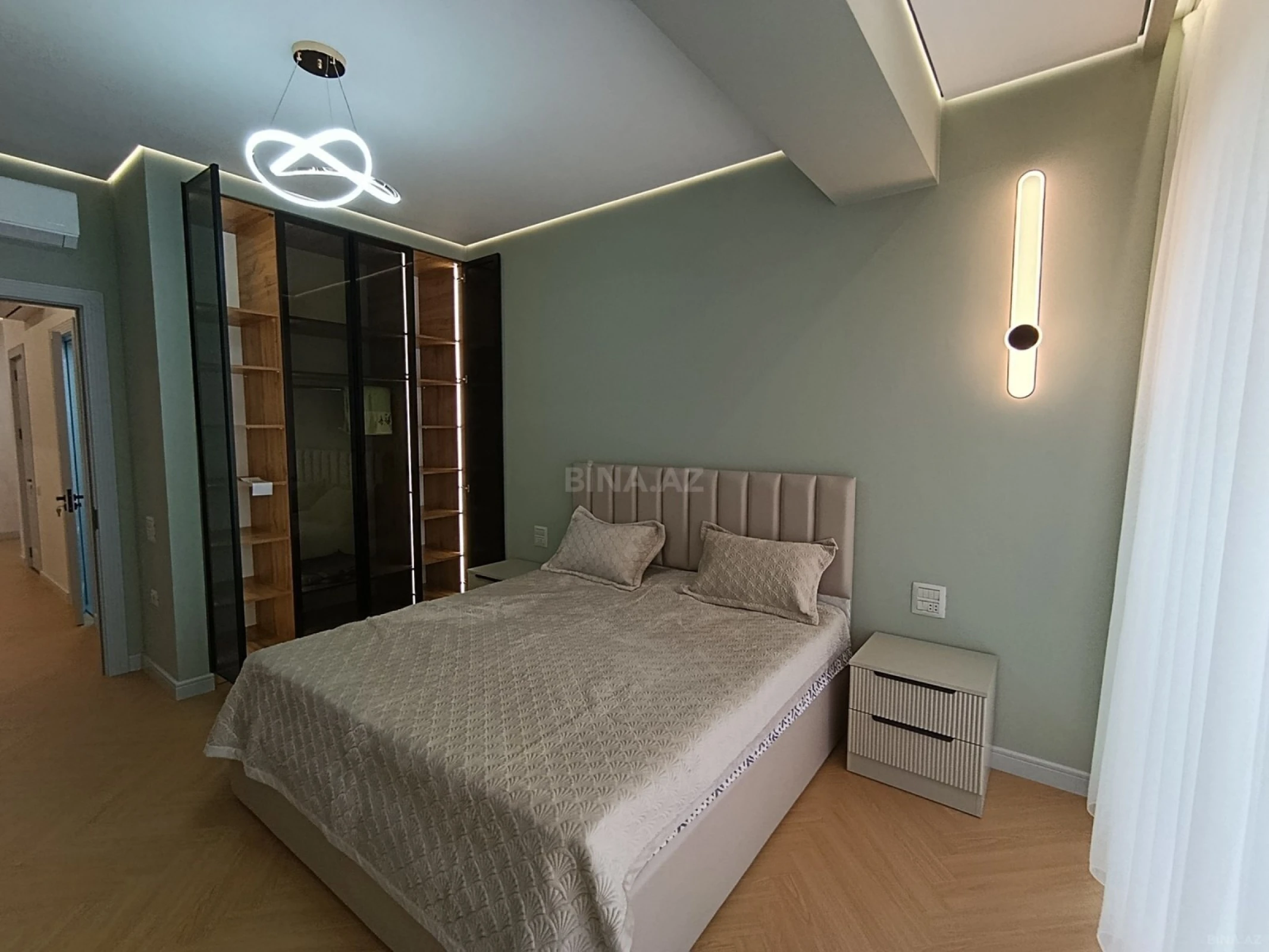 Kirayə verilir 3 otaqlı mənzil 145 m²