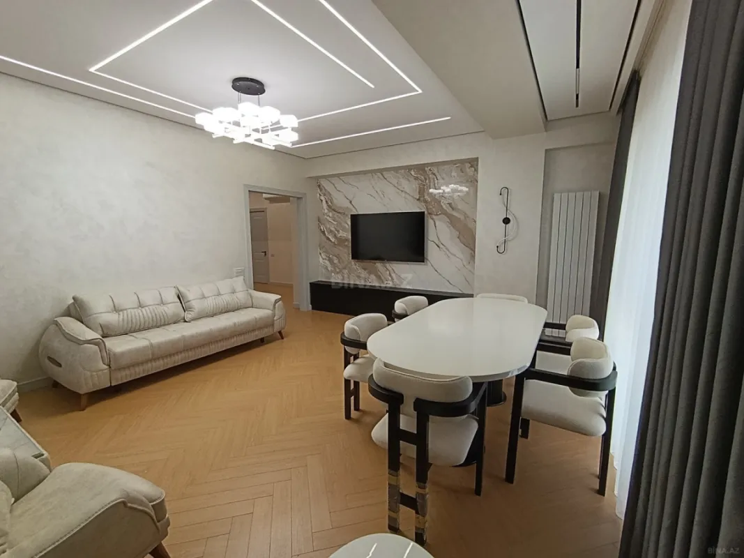 Kirayə verilir 3 otaqlı mənzil 145 m²