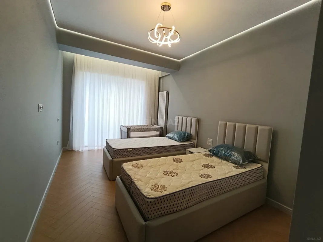 Kirayə verilir 3 otaqlı mənzil 145 m²