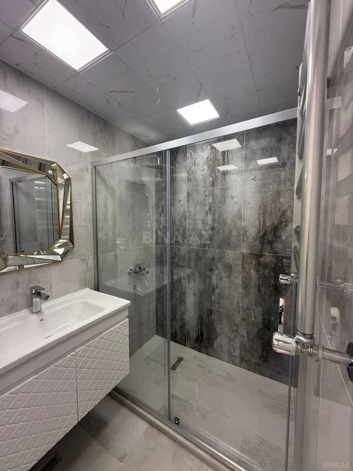 Satılır 2 otaqlı mənzil 42 m²