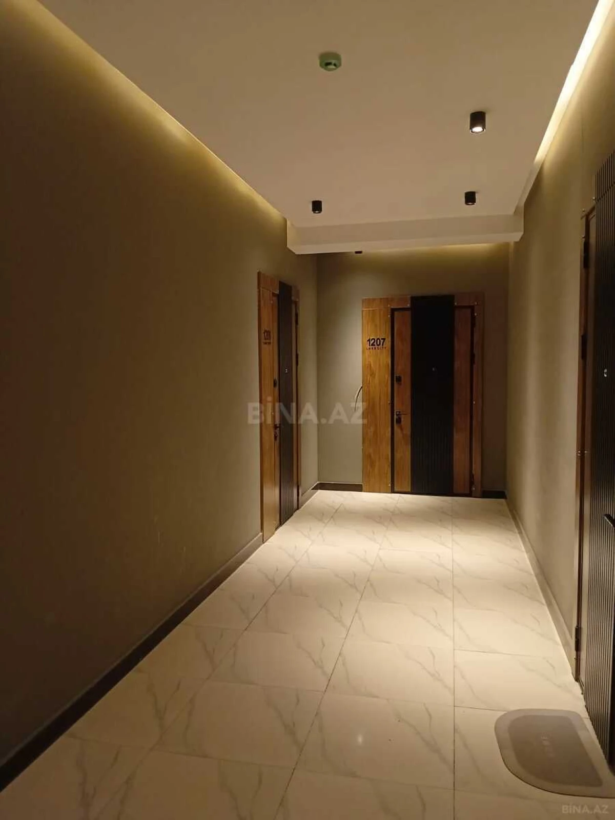 Kirayə verilir 2 otaqlı mənzil 70 m²