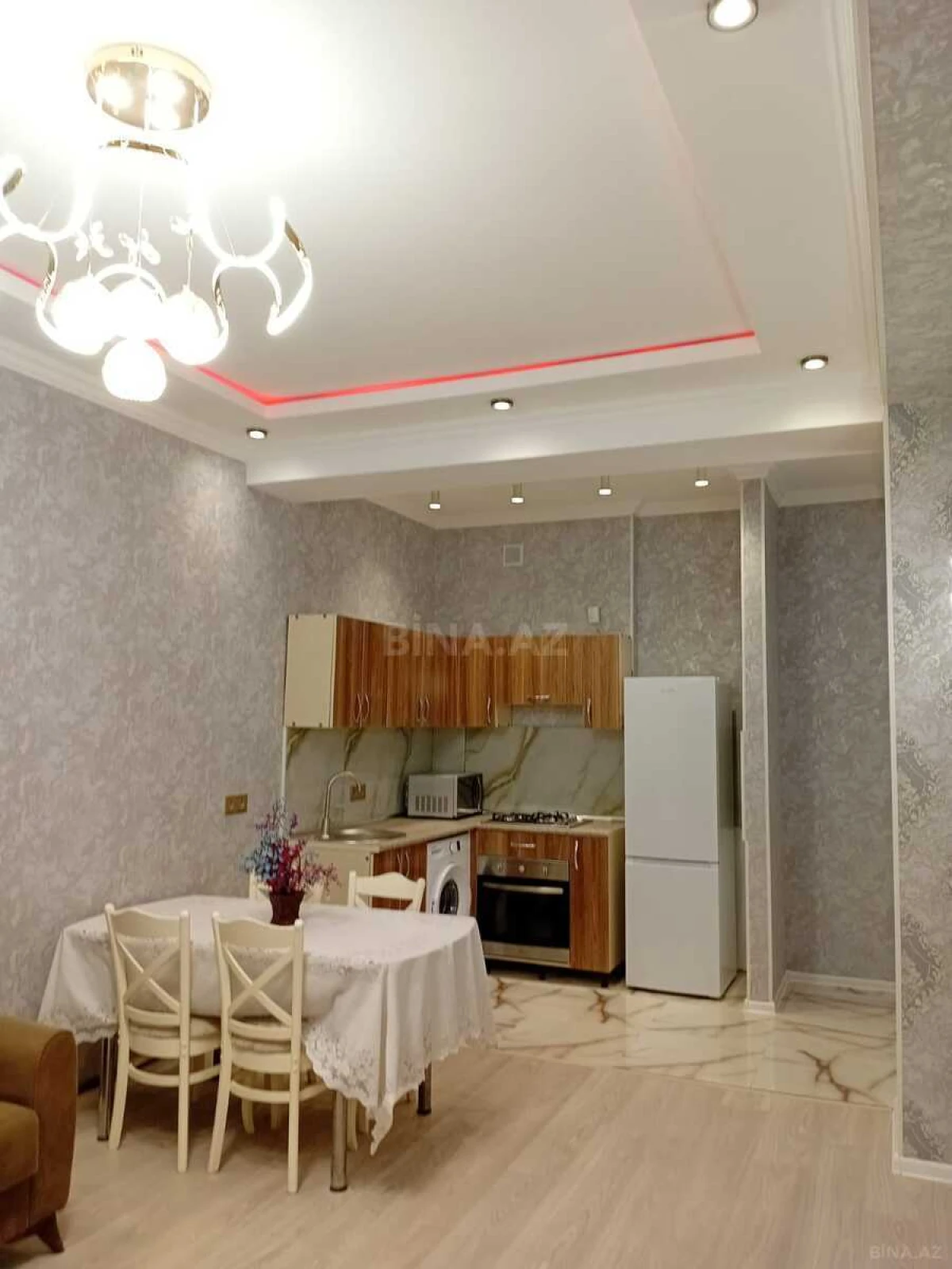 Kirayə verilir 2 otaqlı mənzil 70 m²