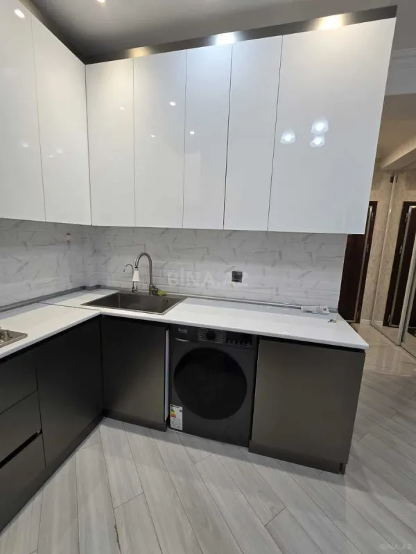 Kirayə verilir 2 otaqlı mənzil 70 m²