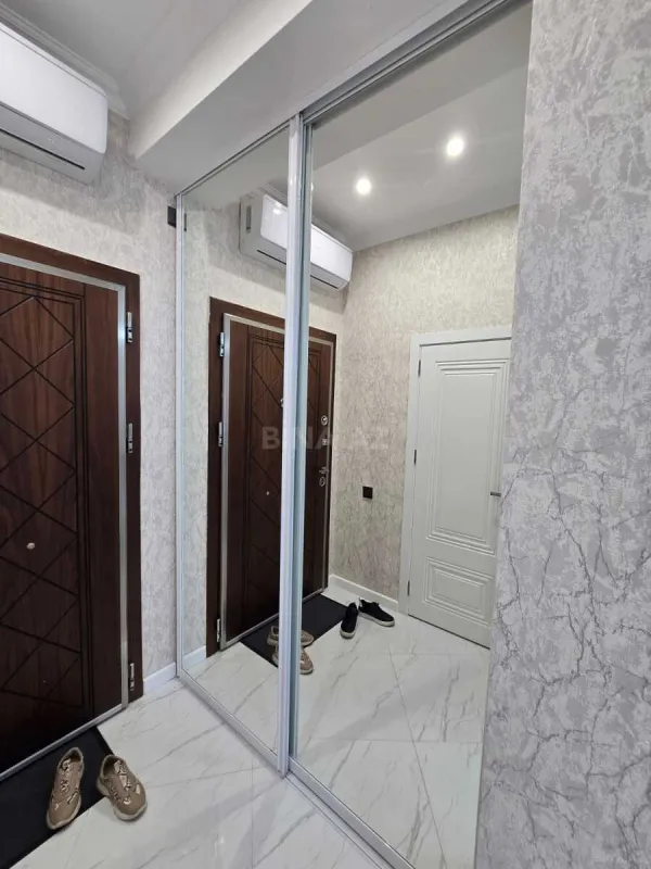 Kirayə verilir 2 otaqlı mənzil 70 m²