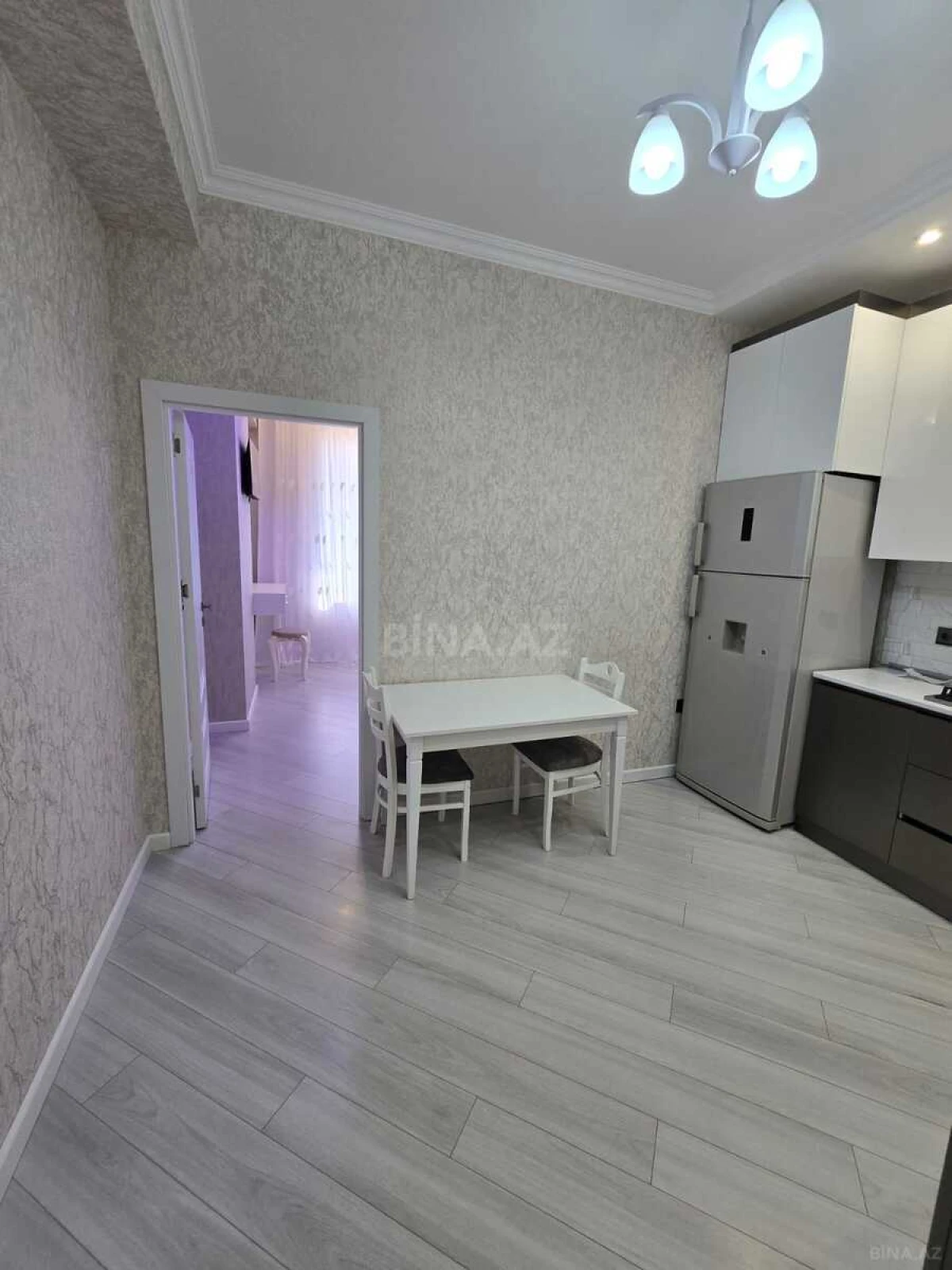 Kirayə verilir 2 otaqlı mənzil 70 m²