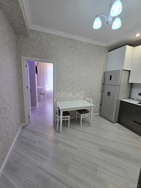 Kirayə verilir 2 otaqlı mənzil 70 m²