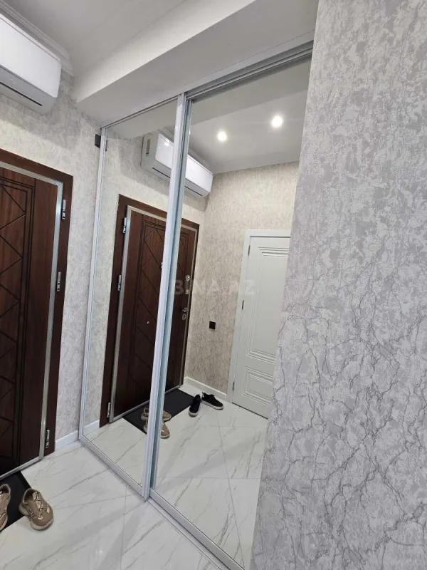 Kirayə verilir 2 otaqlı mənzil 70 m²