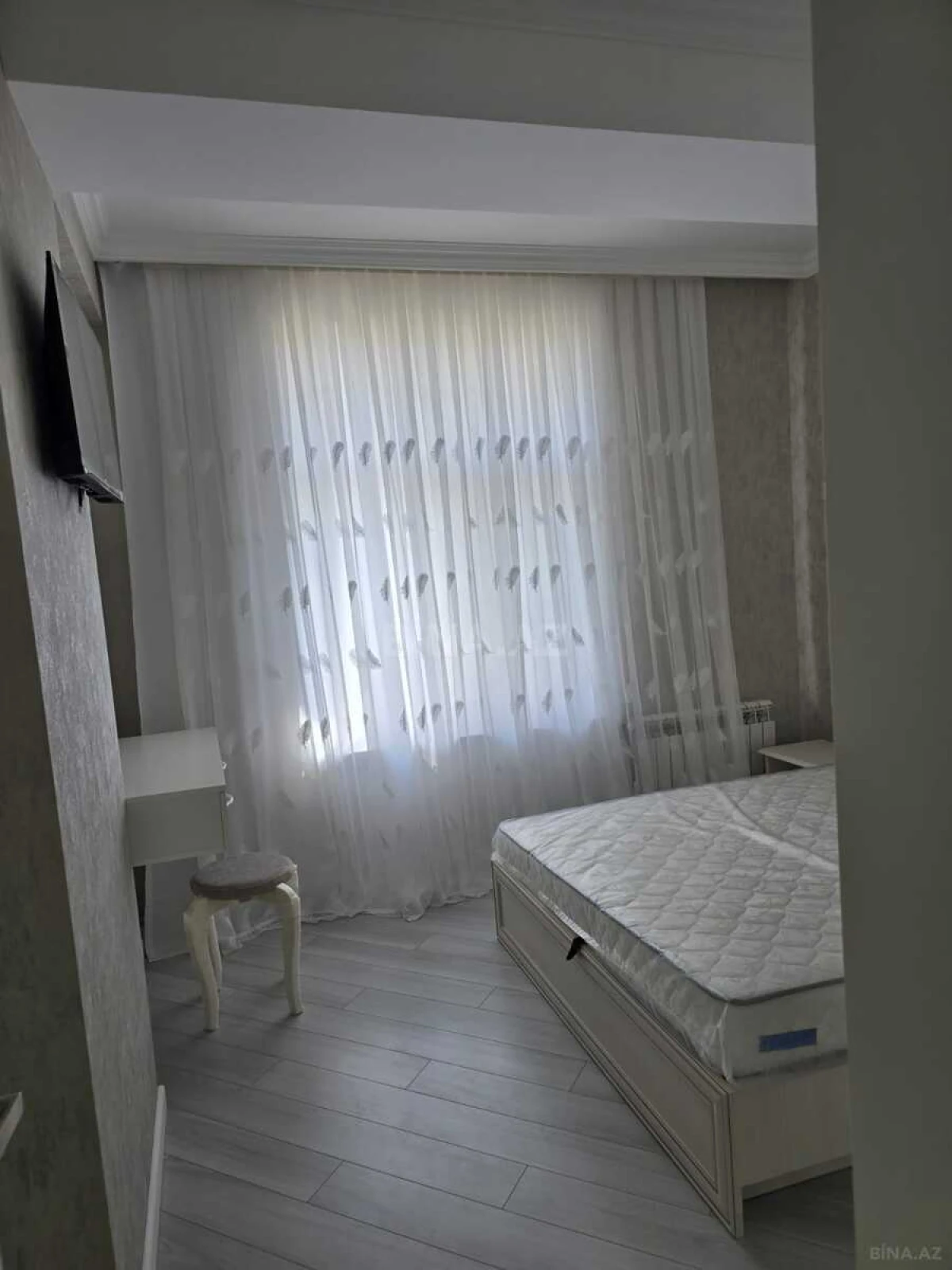 Kirayə verilir 2 otaqlı mənzil 70 m²