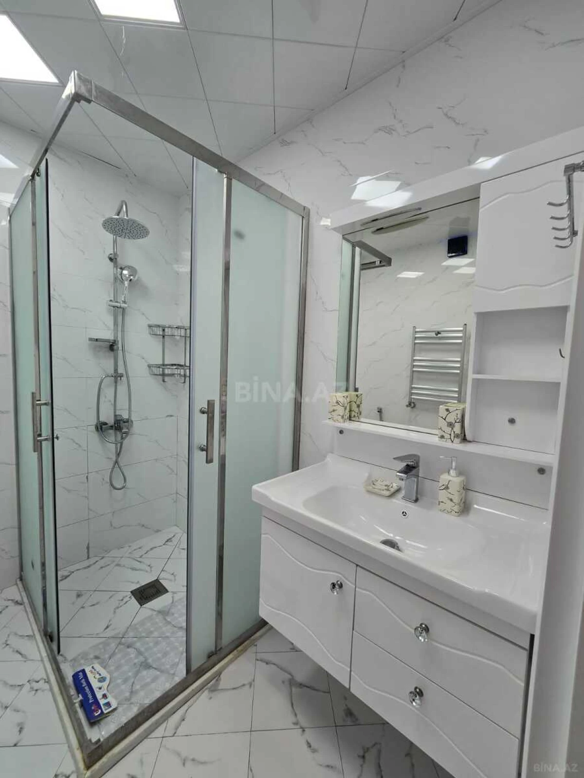 Kirayə verilir 2 otaqlı mənzil 70 m²