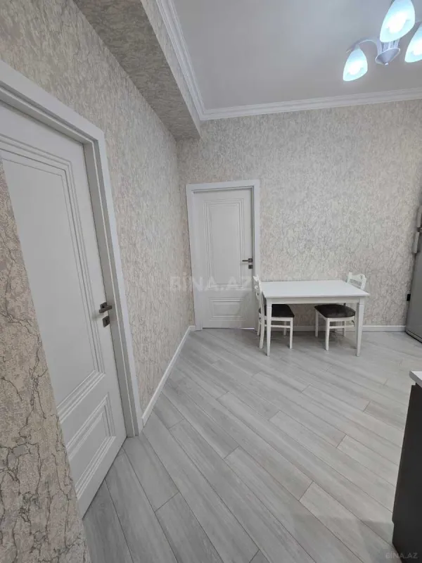 Kirayə verilir 2 otaqlı mənzil 70 m²