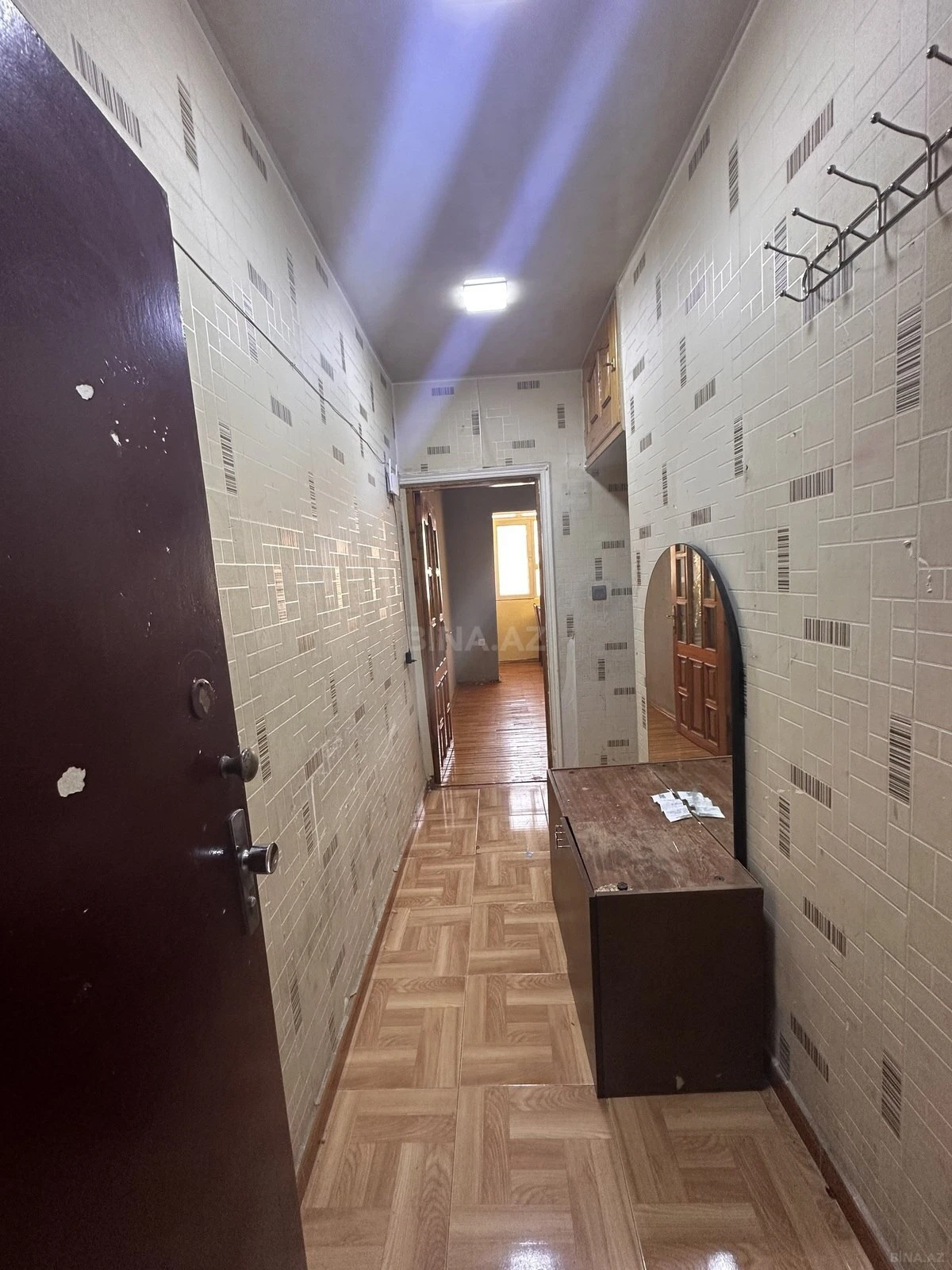 Satılır 1 otaqlı mənzil 42 m²