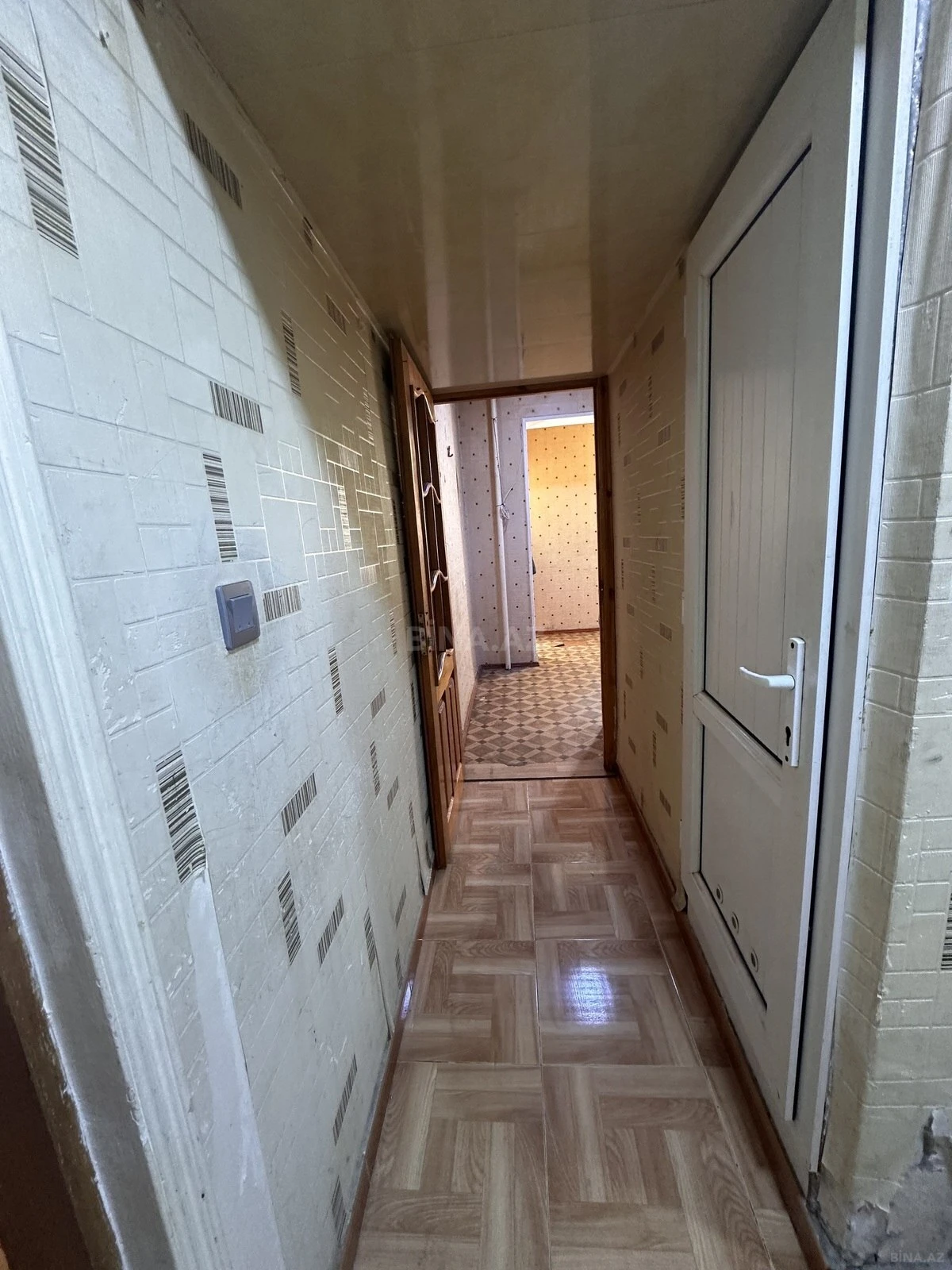 Satılır 1 otaqlı mənzil 42 m²