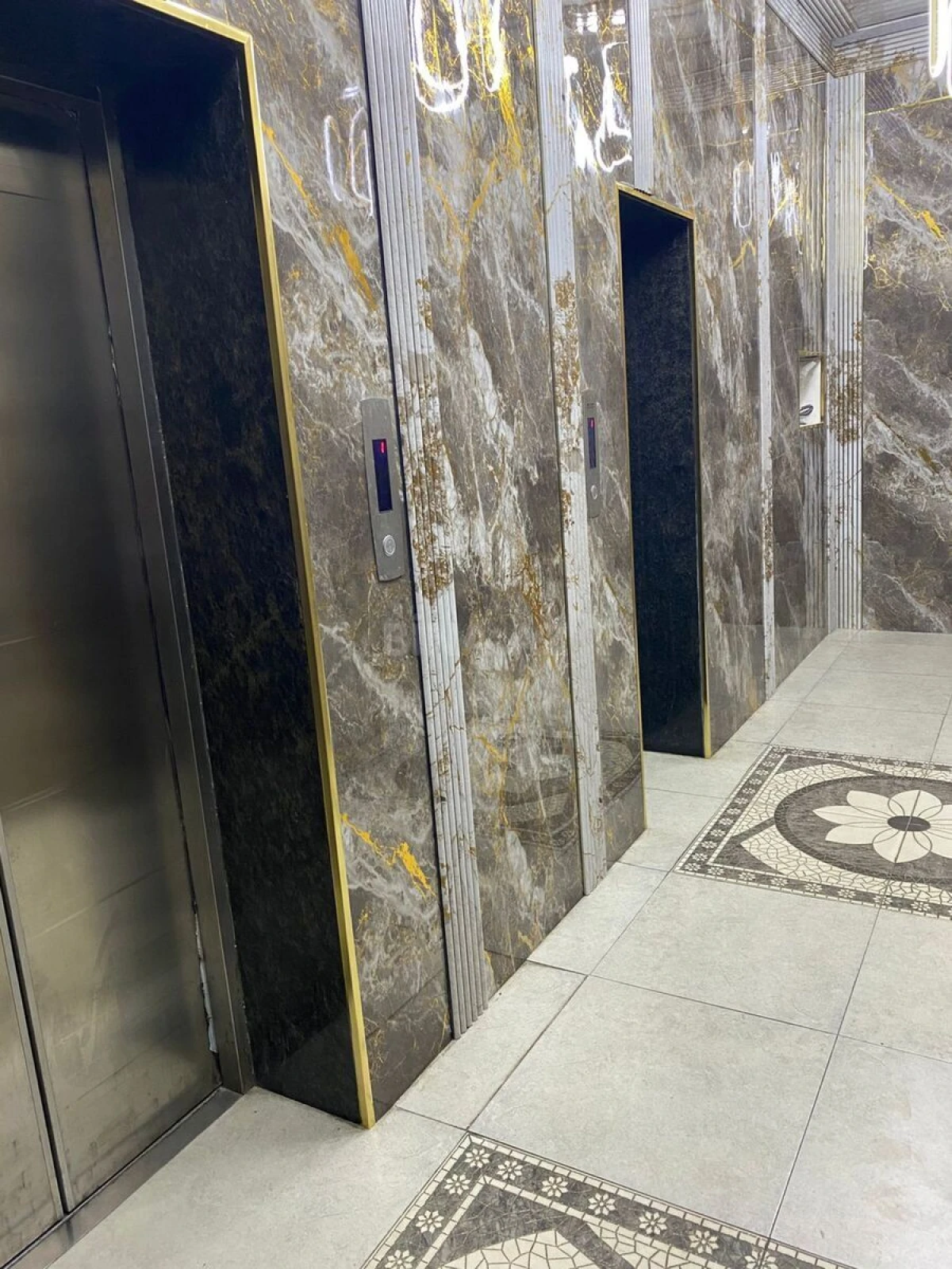 Kirayə verilir 2 otaqlı mənzil 65 m²
