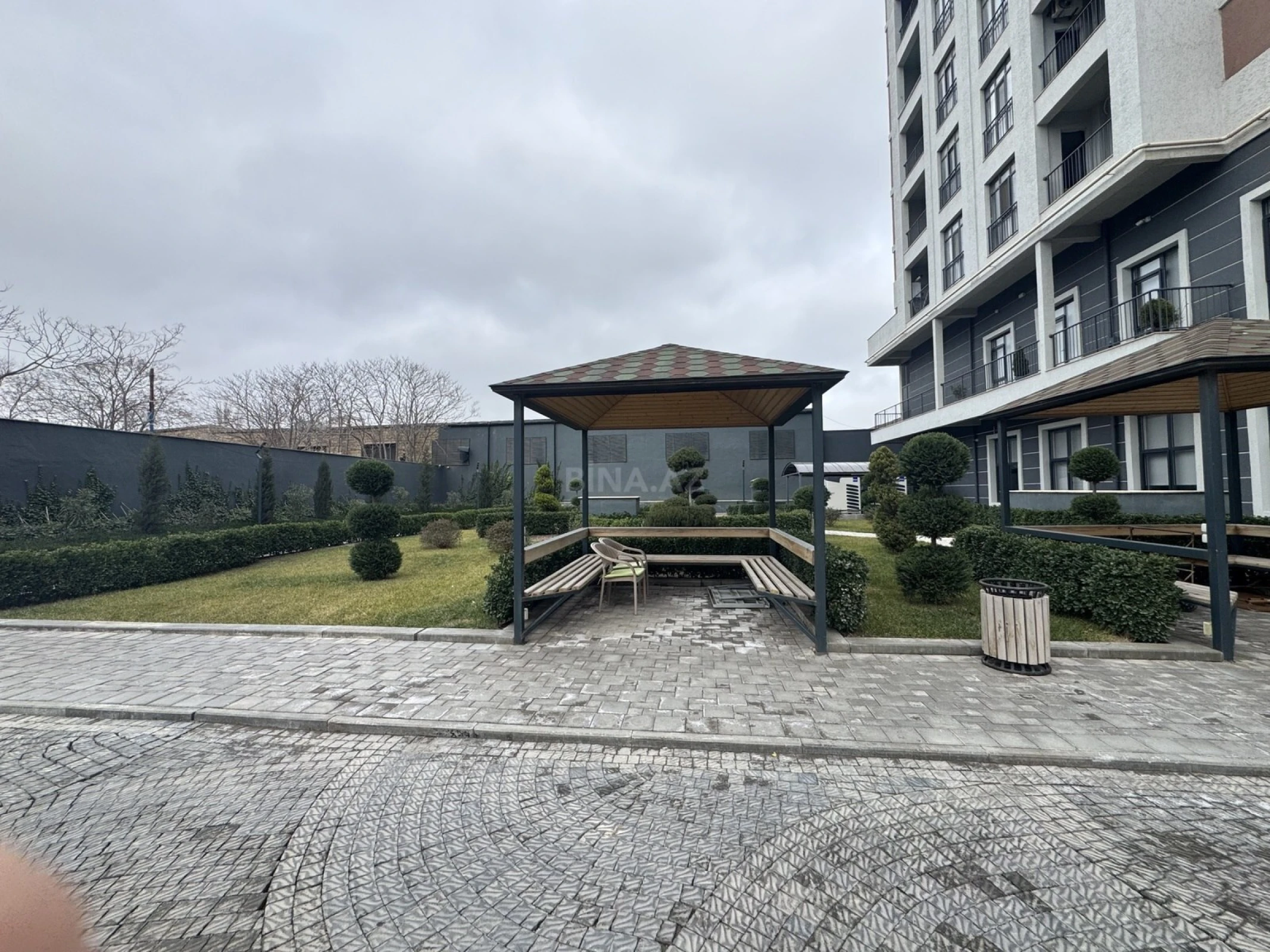 Satılır 3 otaqlı mənzil 110 m²