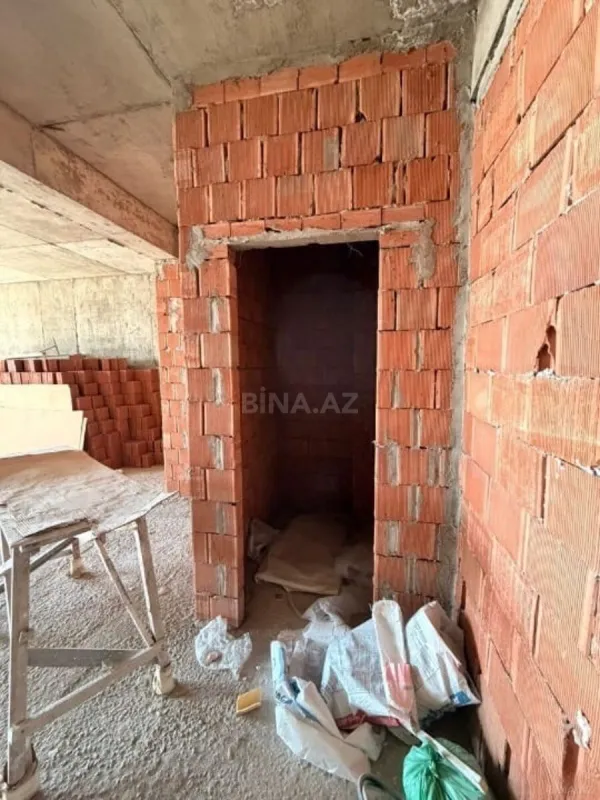 Satılır 3 otaqlı mənzil 110 m²