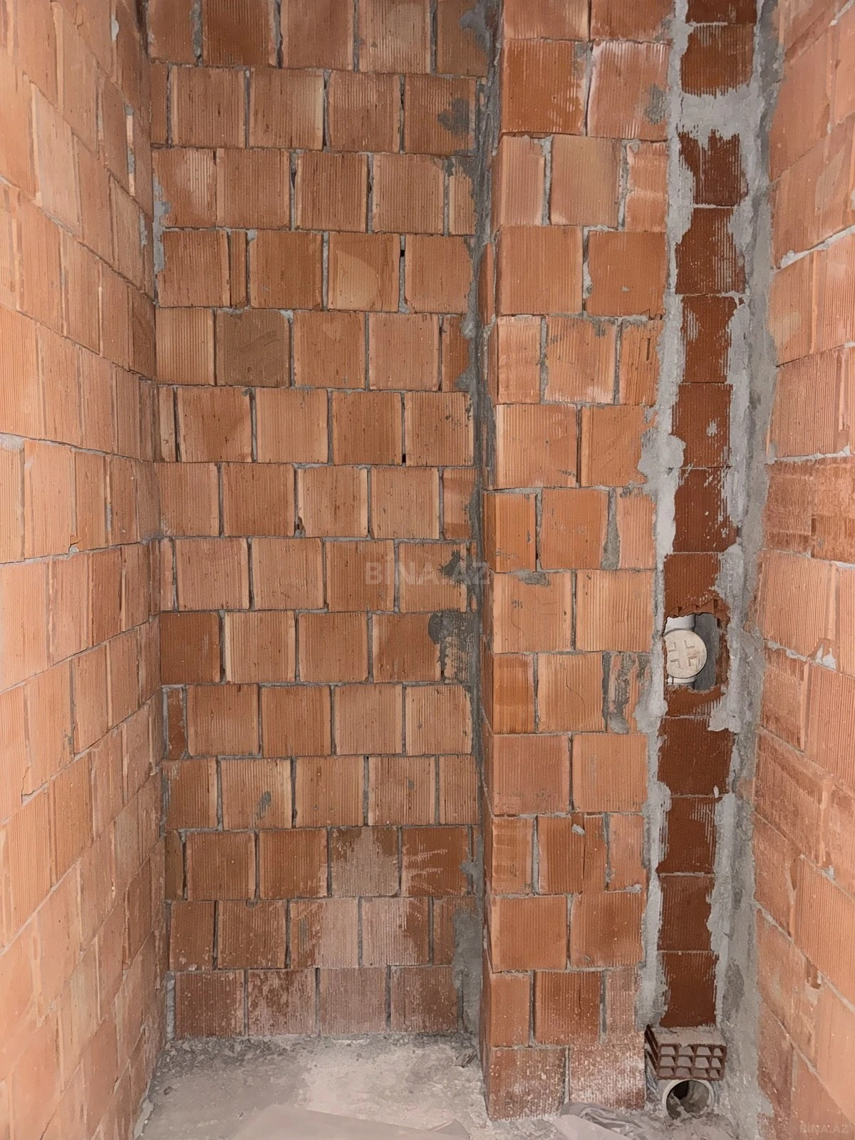 Satılır 3 otaqlı mənzil 110 m²