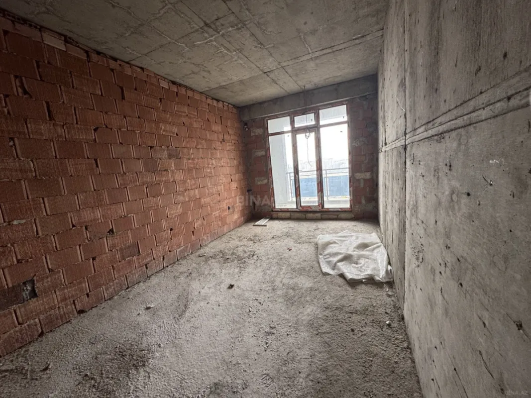 Satılır 3 otaqlı mənzil 110 m²