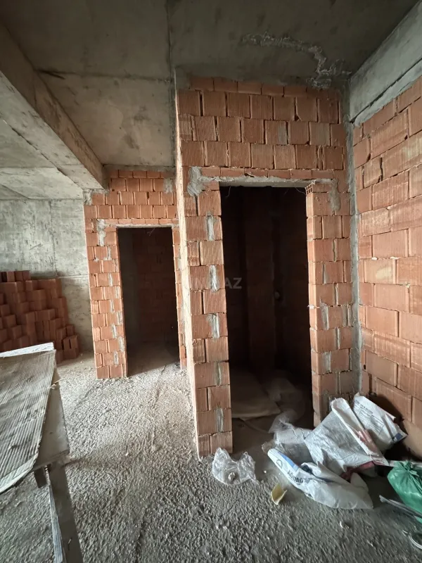 Satılır 3 otaqlı mənzil 110 m²