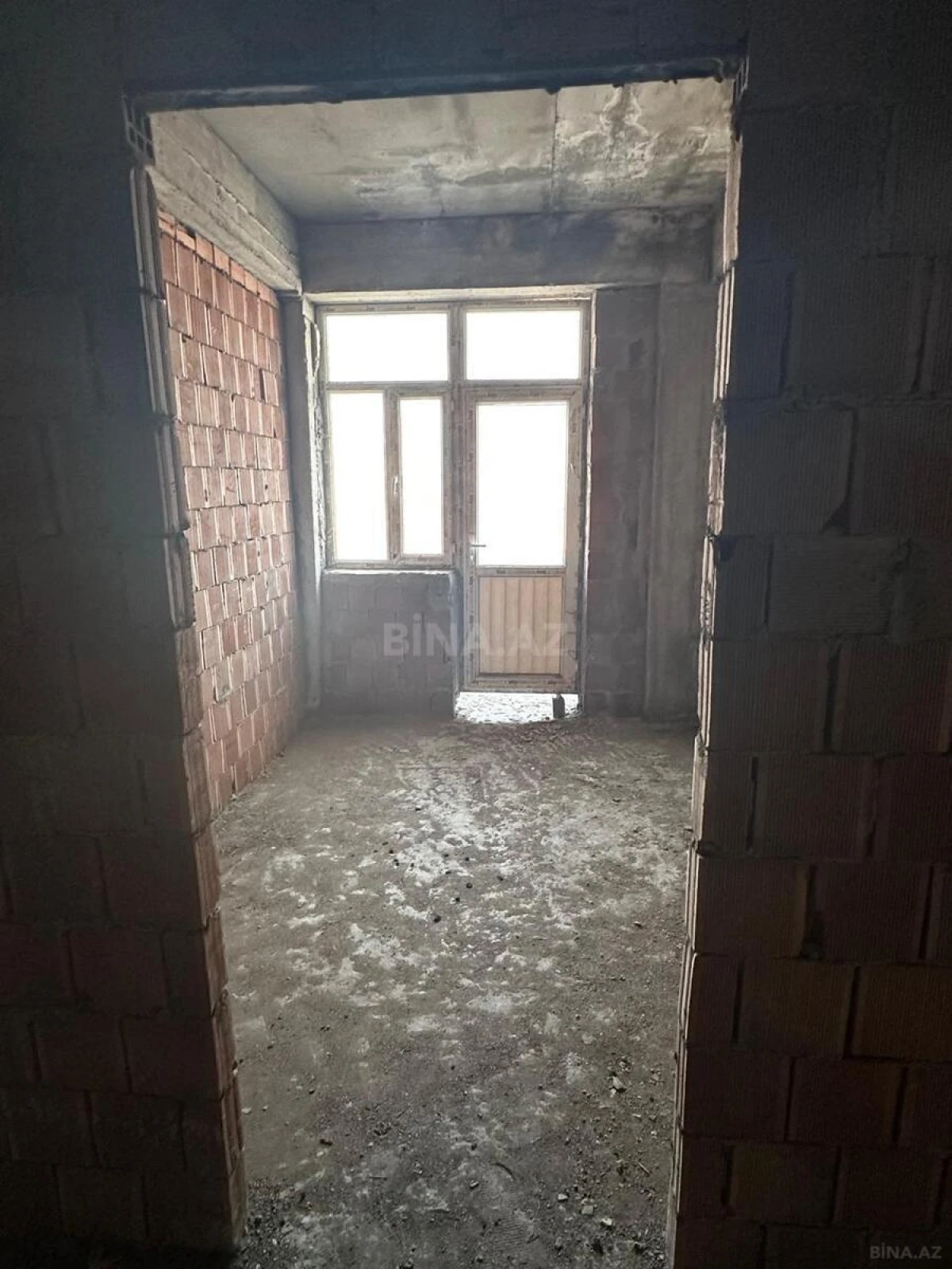Satılır 2 otaqlı mənzil 80 m²